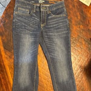 Boys 8 slim Urban pipeline denim jeans.